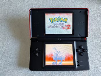 Nintendo DS Lite rojo dragón  for sale