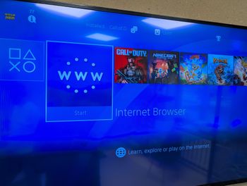 Redeem PlayStation 4, Black, 2 pulteliai 720GB atristas 9.0