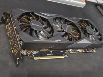 Gigabyte GeForce RTX 2070 SUPER 8 GB 1605-1785 Mhz PCIe x16 GPU