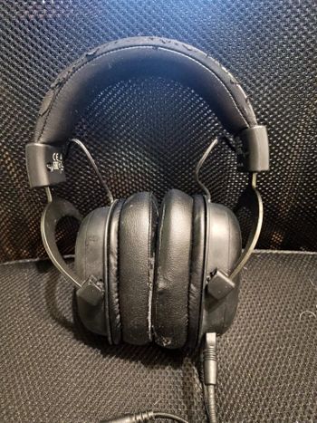 Trust GXT Zamak ausinės