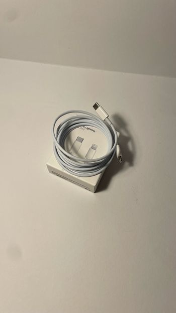 USB-C - Lightning 2m krovimo laidas