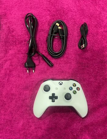 Buy Xbox One S, White, 500GB+ 2 žaidimai