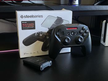 Steelseries Nimbus+ Wireless Controller (iPhone, iPad)