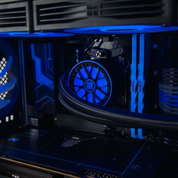 Ryzen 7 7800X3D B850M WIFI 32GB DDR5 1TB SSD RX 9070 16GB