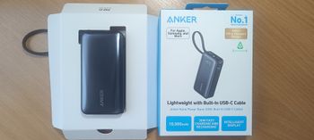 Anker Nano Power Bank 10000mAh – Greitas Įkrovimas (30W, USB-C laidas, OLED ekranas)