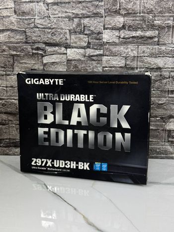 Gigabyte GA-Z97X-UD3H-BK Intel Z97 ATX DDR3 LGA1150 3 x PCI-E x16 Slots Motherboard