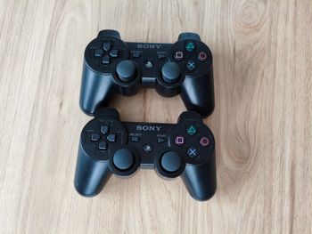 Originalūs 2x Playstation 3 pulteliai 