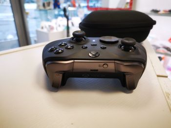 Redeem Xbox One Elite Series 2 Pultas