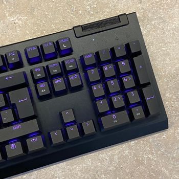 Get Razer Blackwidow V4 X žaidimų klaviatūra gaming keyboard