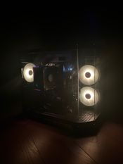 Galingas žaidimų/darbo kompiuteris (rtx 5060+ryzen 5 5600x, windows 11 pro
