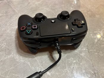 PS4 Playstation Nacon Pultelis Controller Wired