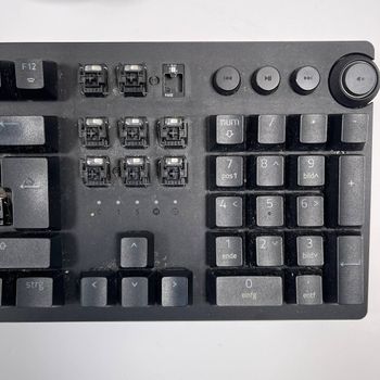 Buy Razer Huntsman V2 Analog Gaming Keyboard: Adjustable Actuation via Analog Optica