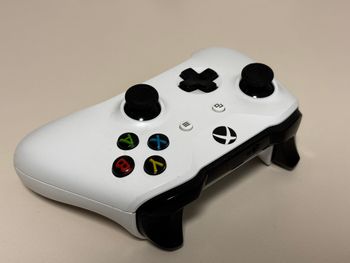Baltas Xbox Wireless Controller for Xbox One/PC