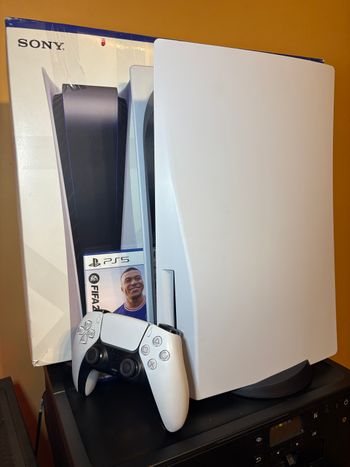 PlayStation 5, Black & White, 825GB