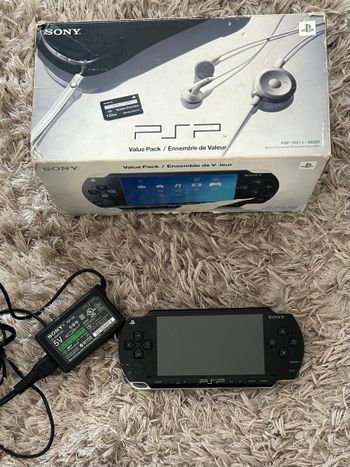 PSP 1000 + 58 zaidimu + Deze!