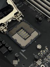 Gigabyte GA-Z270X-Ultra Gaming Intel Z270 ATX DDR4 LGA1151 3 x PCI-E x16 Slots Motherboard