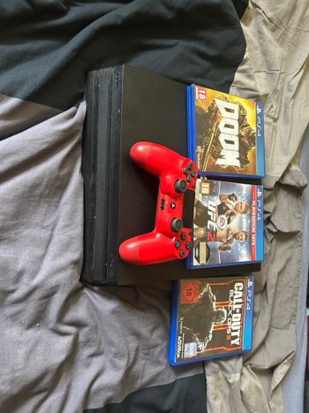 Ps4 pro + 3 zaidimai