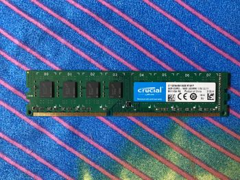 Crucial 8 GB (1 x 8 GB) DDR3-1600 Black / Green PC RAM