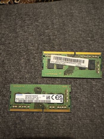 Samsung 8 GB (1 x 8 GB) DDR4-2400 Green / Black PC RAM