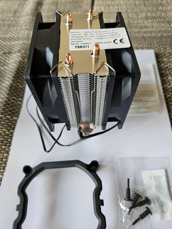 CPU Aušintuvas su 2 ventiliatoriais ir RGB!