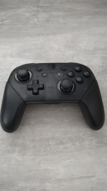 Manette Pro Switch Sans fil + fil de recharge