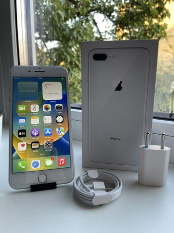 Apple iPhone 8 Plus 64GB Silver