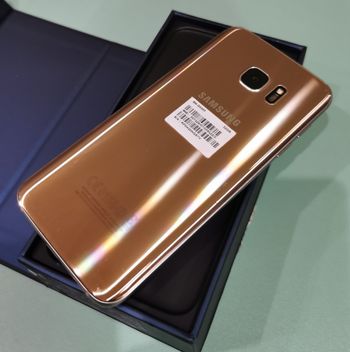 Get Samsung Galaxy S7 edge 32GB Gold
