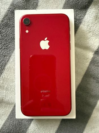 Apple iPhone XR 128GB Red