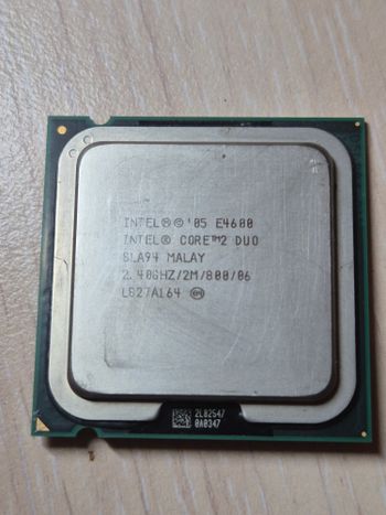 Intel Core 2 Duo E4600 2.4 GHz LGA775 Dual-Core CPU