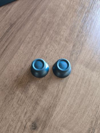 2 vnt. PS5 pultelio analogų kepurėlės / caps'ai / valdikliai