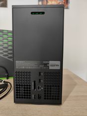 Xbox Series X 1TB y mando con batería original. 