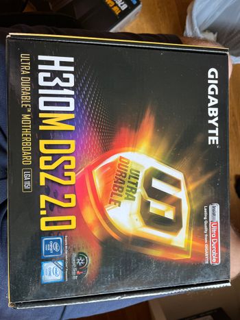 Gigabyte H310M DS2 Intel H310 Micro ATX DDR4 LGA1151 1 x PCI-E x16 Slots Motherboard