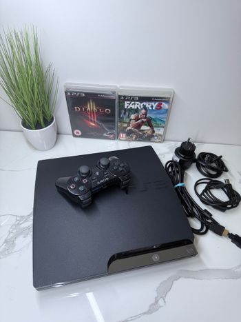 PlayStation 3 Slim, puikios būklės su priedais