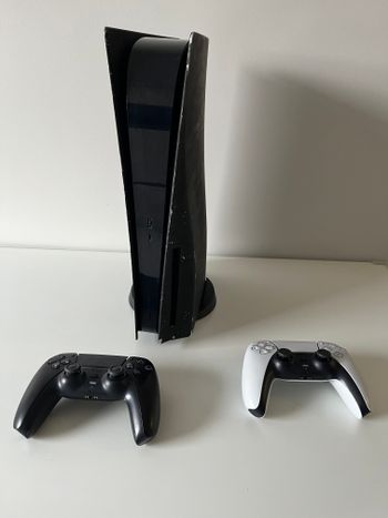 PlayStation 5 Disc su 2 pultais