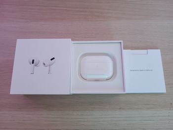 Apple Airpods Pro officiel sous garantie avec facture 