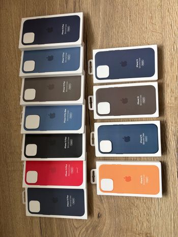 iPhone 15 Plus Silicone Case with MagSafe