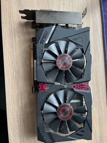 Asus Radeon R7 370 2 GB 1050 Mhz PCIe x16 GPU