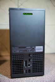 Xbox Series X 1TB + 2 Red Dead Redemption žaidimai (diskai, dėžės)