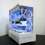 Ryzen 7 7800X3D B650M WiFi 32GB DDR5 2TB NVMe SSD RX 9070 XT