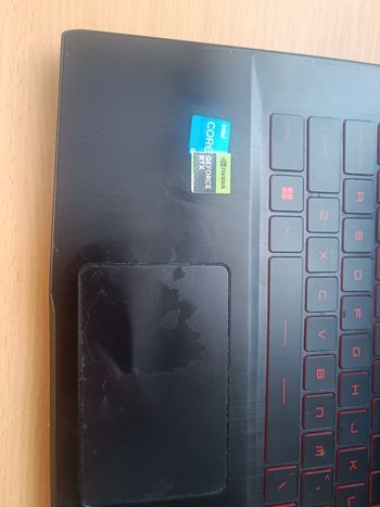 MSI Thin GF63 12VE, i5-12450H, NVIDIA GeForce RTX 4050, 144Hz.