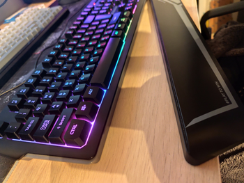 Klaviatūra Genesis Rhod 350 RGB (NKG- 1729)