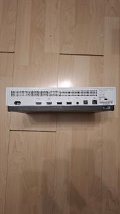 Redeem Xbox One S + Robot White Pultelis