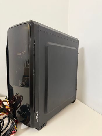 Redeem GENESIS 750 CASE SU 4FAN + 700 PSU