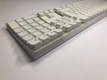 Genuine Apple A1016 Wireless Bluetooth White Full Size Keyboard