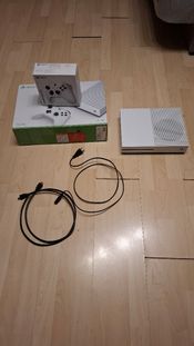 Xbox One S + Robot White Pultelis for sale