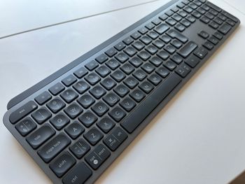 Logitech Mx Keys belaidė klaviatūra