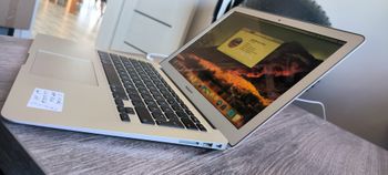 Redeem Apple Macbook Air 2013 mid,I5, 8gb ram, 250ssd