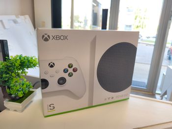 Pirkti Xbox Series S su 16 žaidimų