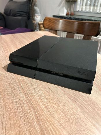 Buy PS4 su 2 žaidimais
