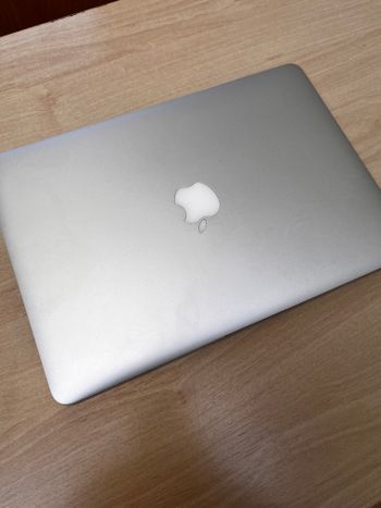 Get Apple MacBook Air 13 (2014) 13,3-inch (1440 x 900) / Intel HD Graphics 5000 1536MB/8GB 1600MHz DDR3/1,4 GHz Dual-Core Intel Core i5